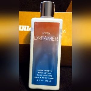Bath and Body Works Lovely  Dreamer lotion